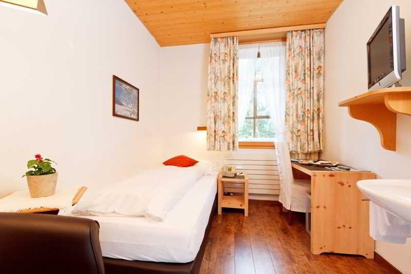 Schweizerhaus Swiss Quality Hotel Малоя Екстер'єр фото