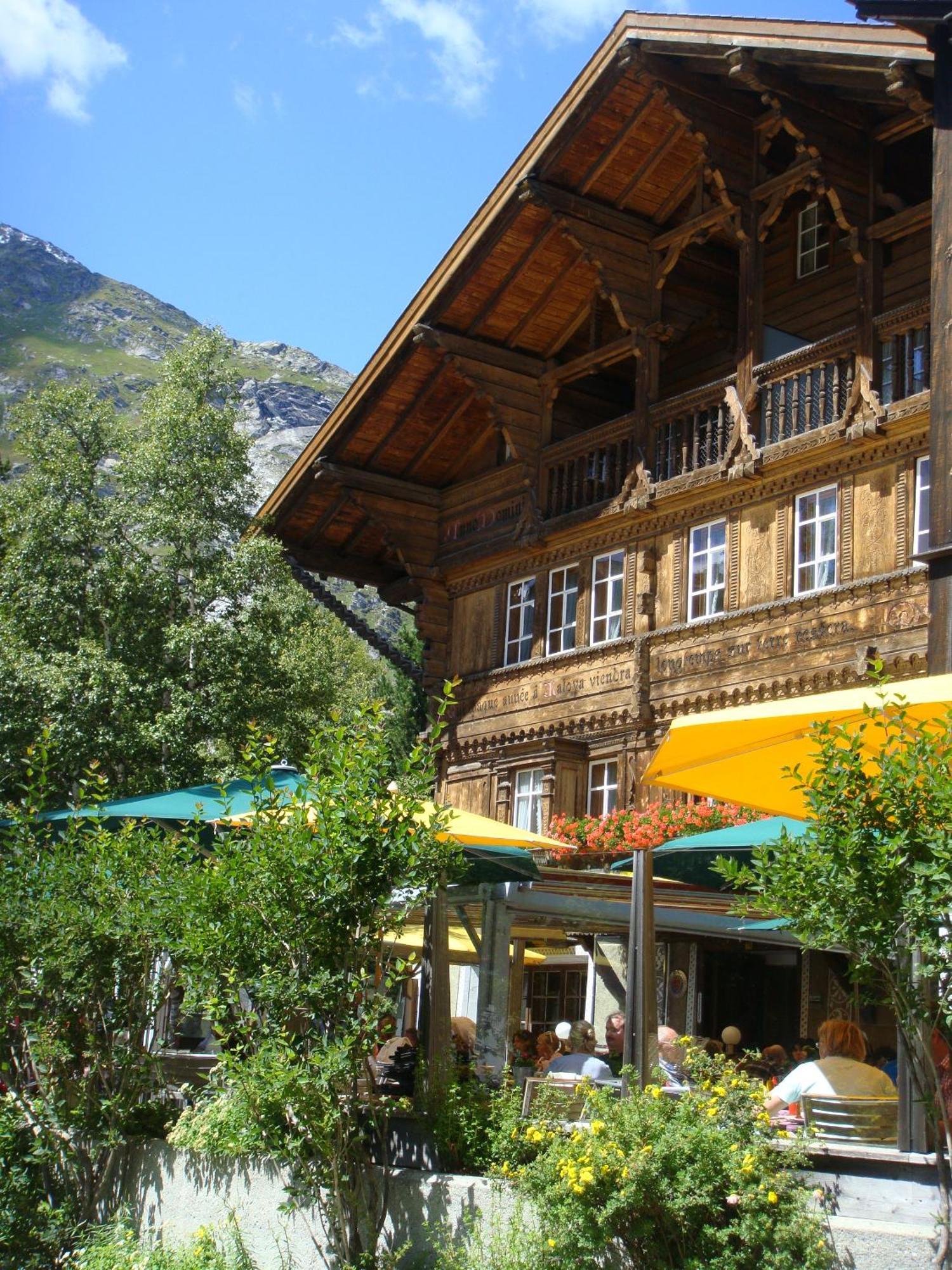 Schweizerhaus Swiss Quality Hotel Малоя Екстер'єр фото