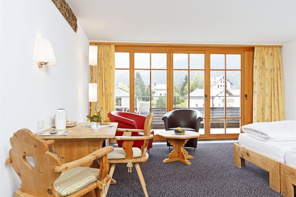 Schweizerhaus Swiss Quality Hotel Малоя Екстер'єр фото