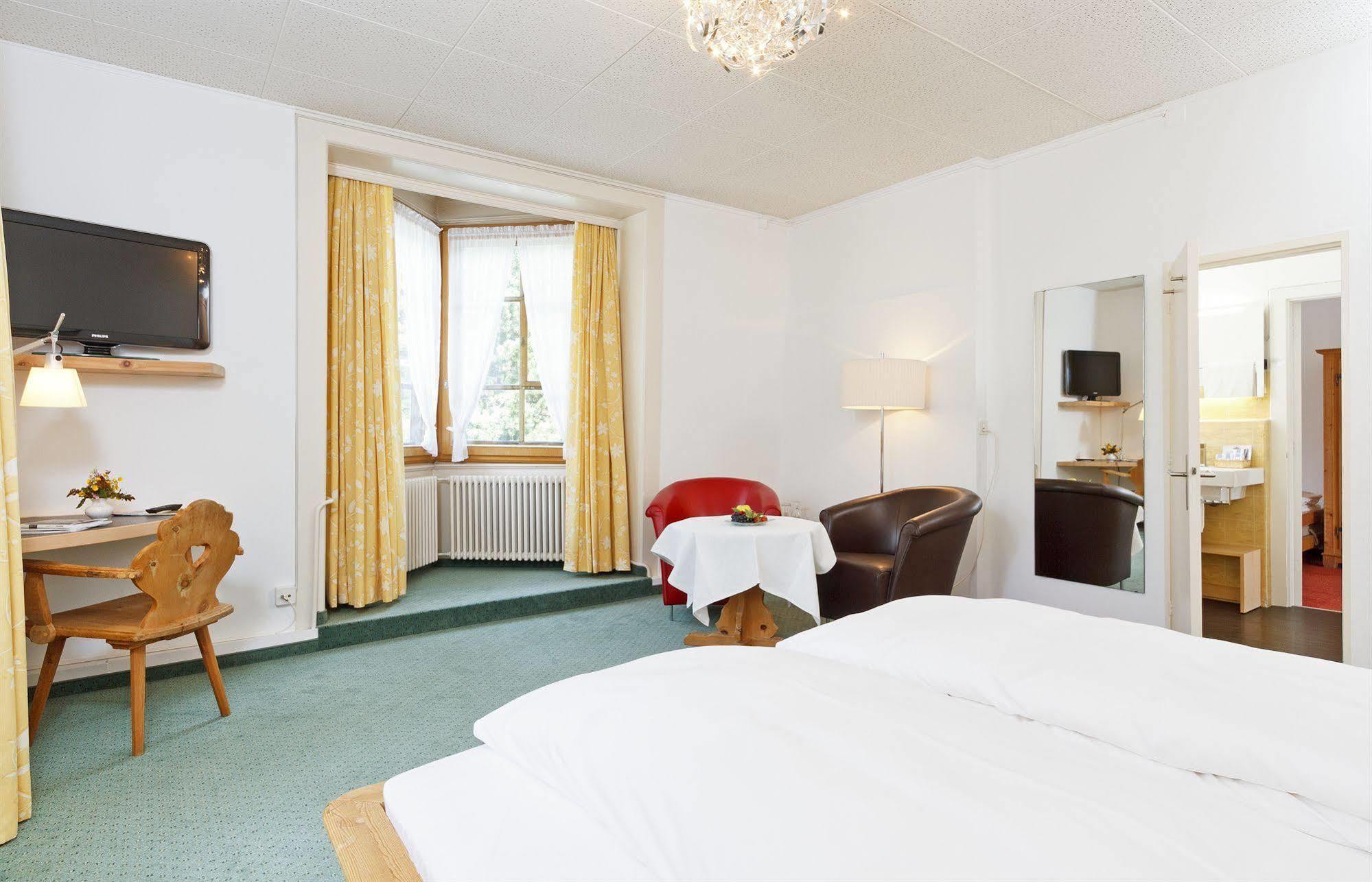 Schweizerhaus Swiss Quality Hotel Малоя Екстер'єр фото