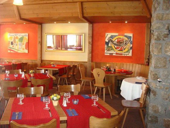 Schweizerhaus Swiss Quality Hotel Малоя Ресторан фото